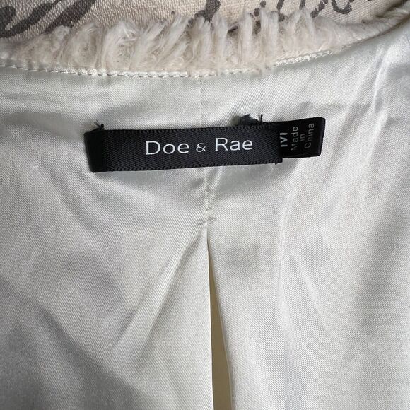 Doe & Rae Women's Cream color Sherpa Zip Up Bomber Jacket Size M - Picture 8 of 8